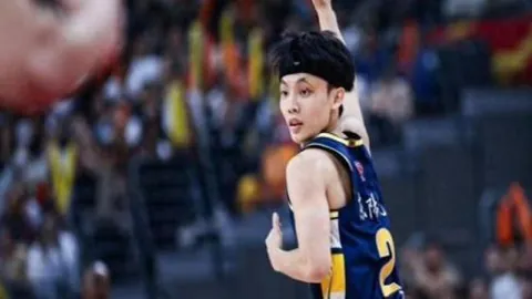 乔丹与詹姆斯三分球对决：581记三分，对比显现高下。